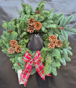 Christmas Wreath Plaid Medium